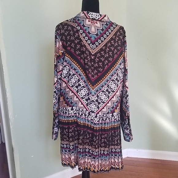 Ladies dress - Picture 2 of 3